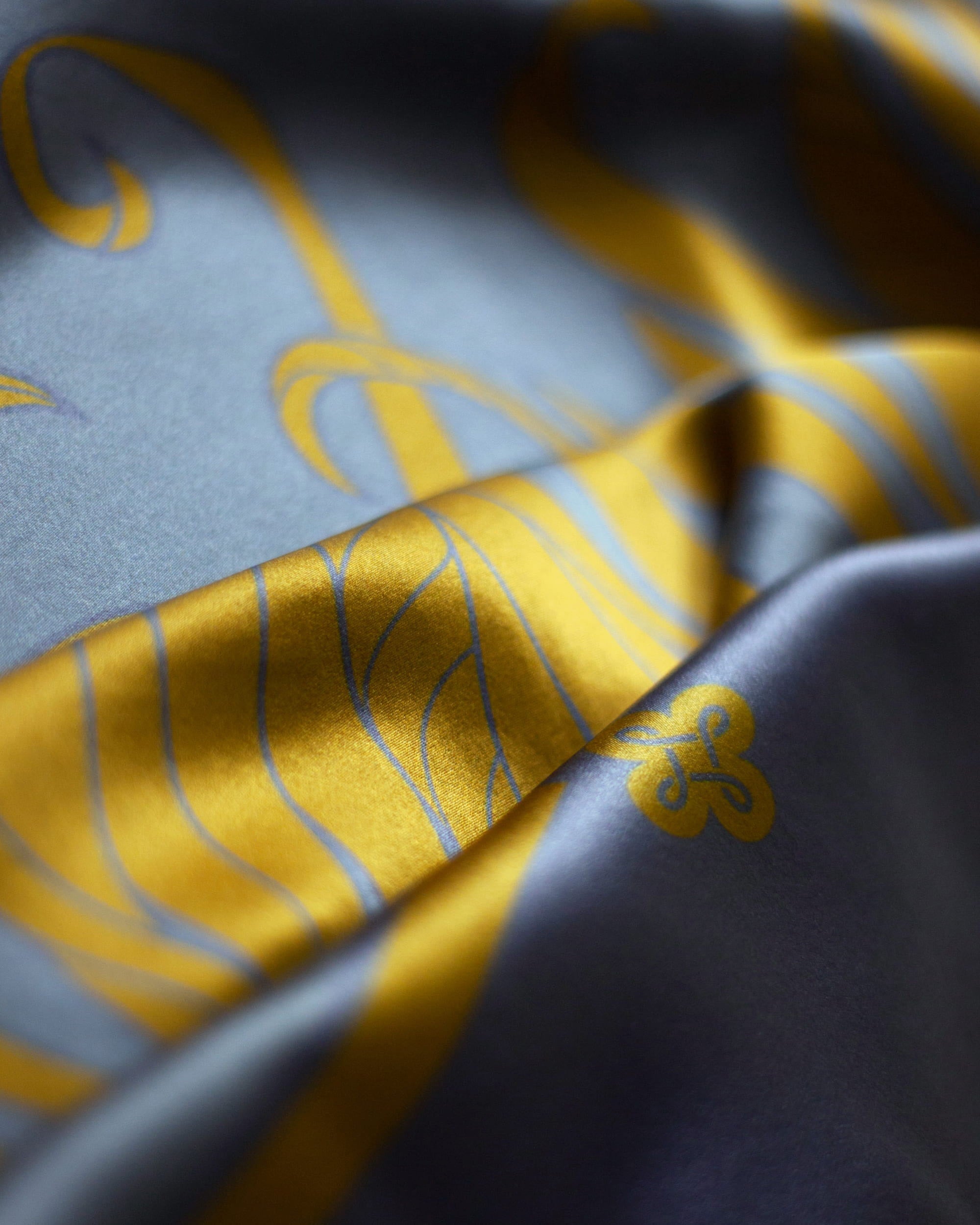 Graphite feather silk scarf | 43 x 43 in