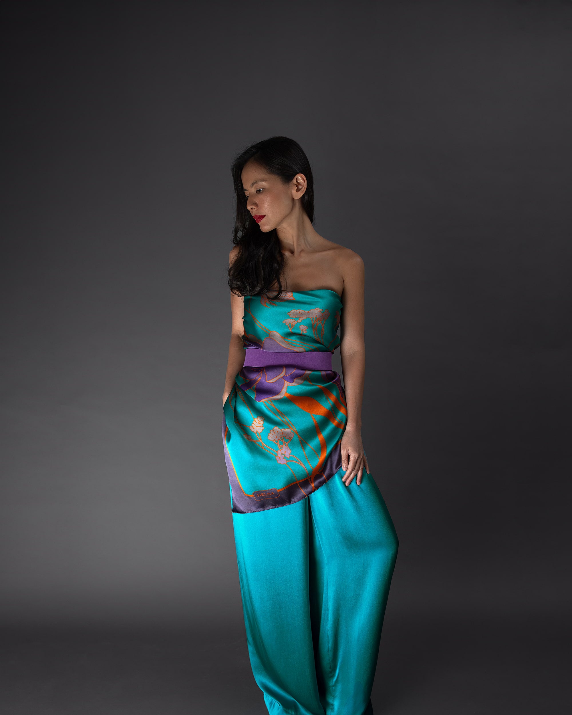 Pine green floral silk scarf | 43 x 43 in