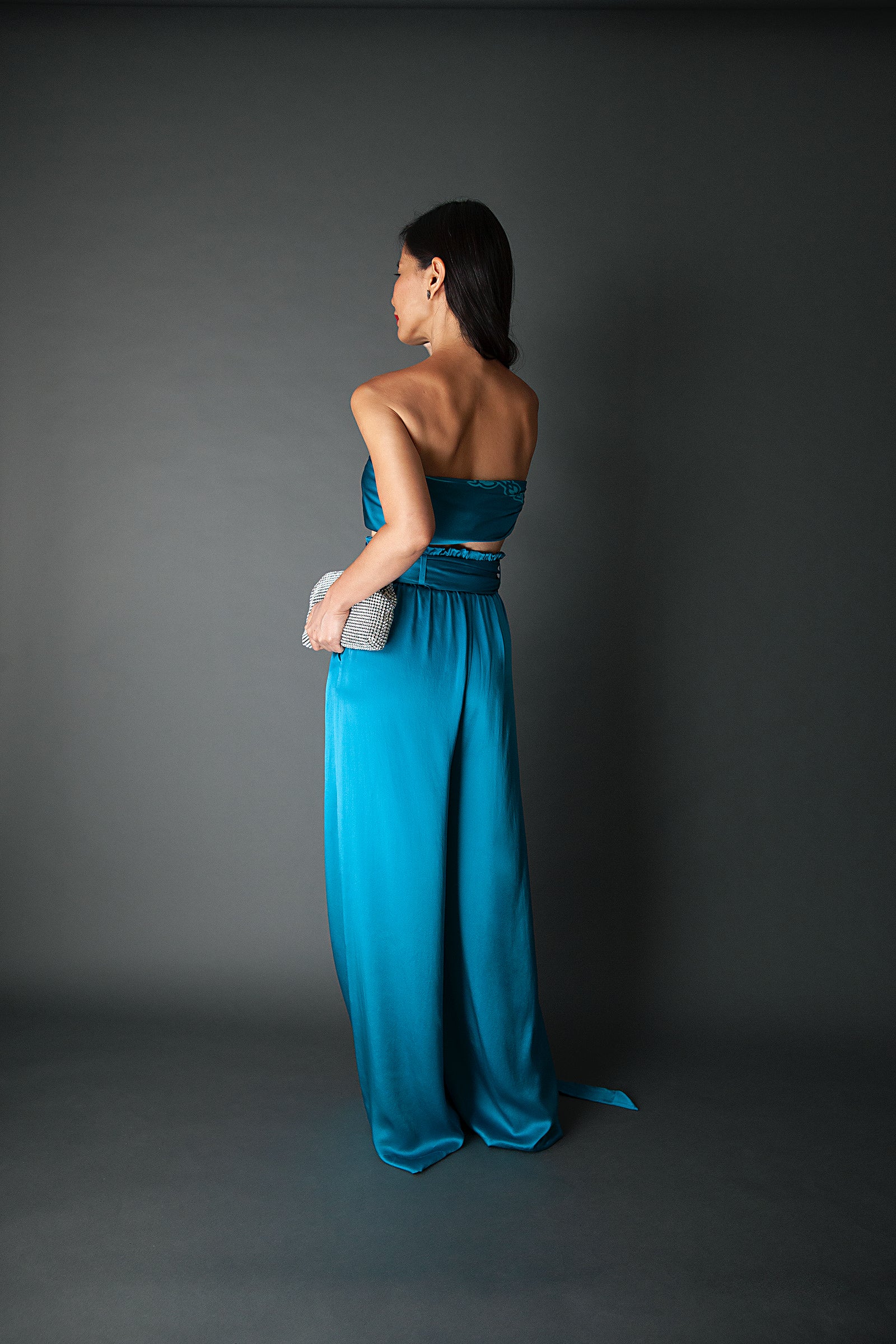 Pants under skirt | Fashion, Gorgeous gowns, Couture fashion