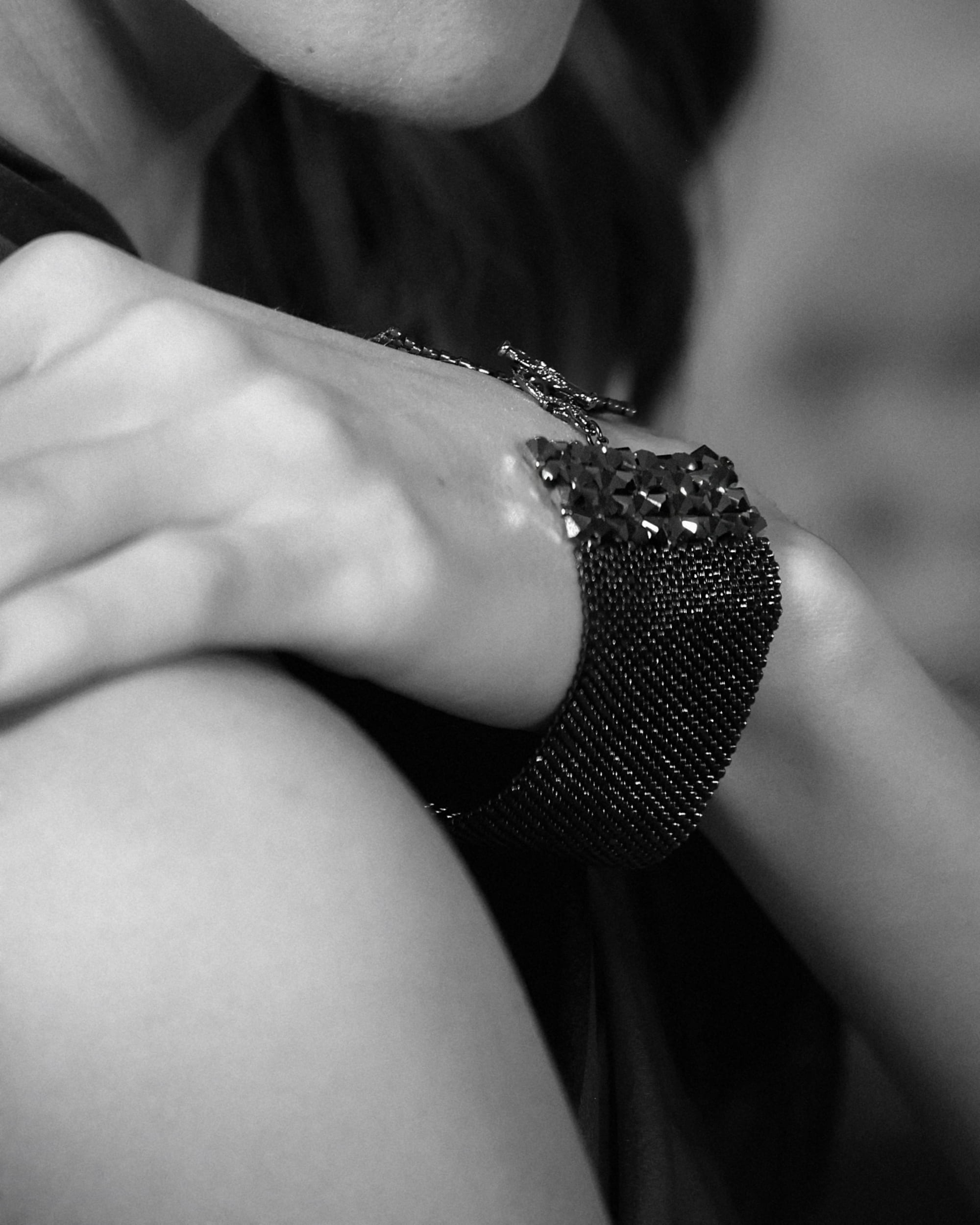 Wide beaded bracelet - Grey