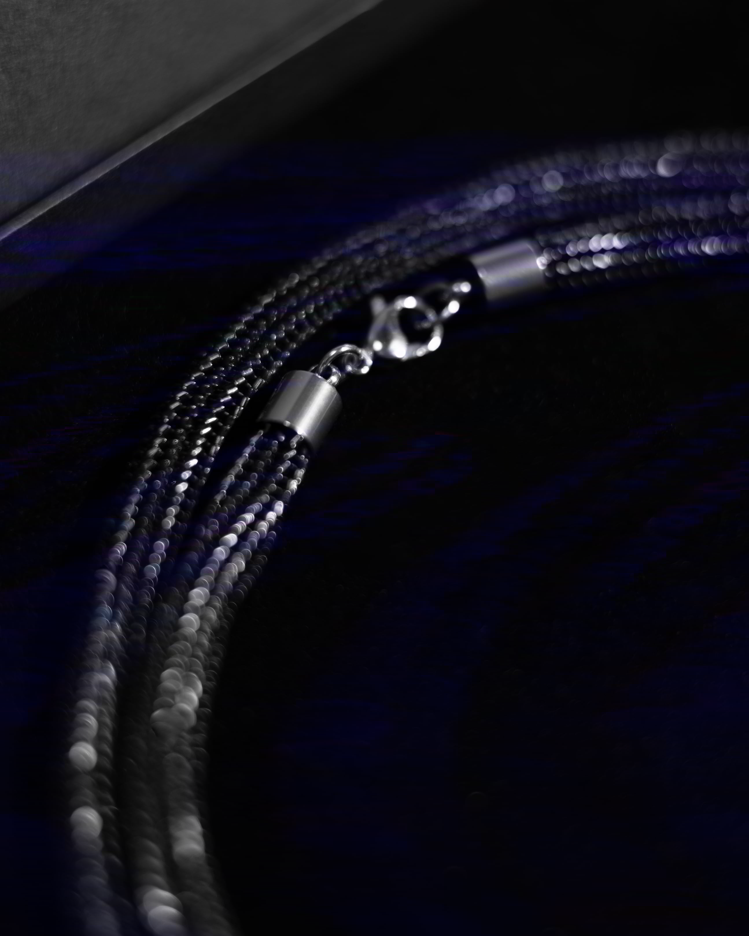 Beaded sapphire blue choker | necklace